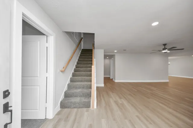 $2,395 | 2954 County Road 855, Alvin, TX 77511