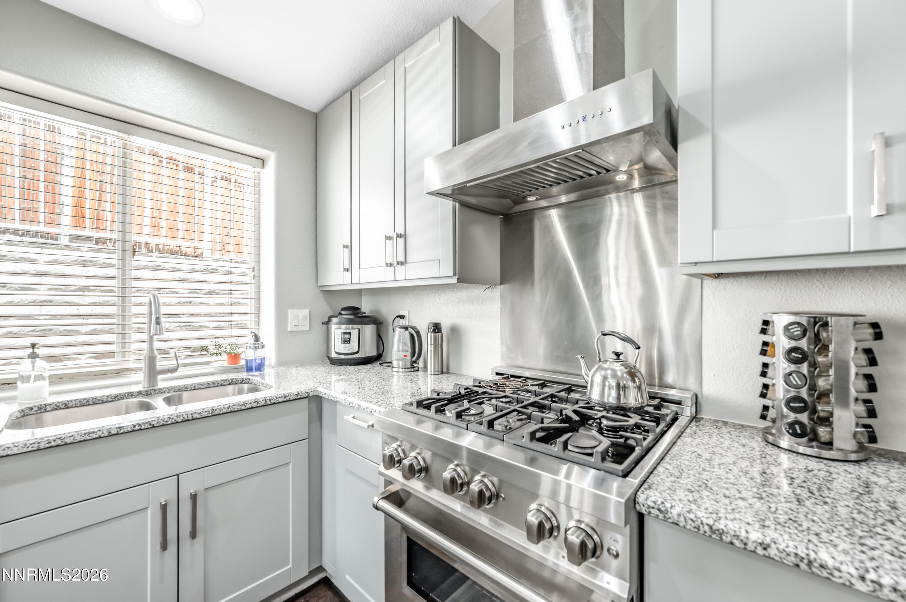 2540 Granite Springs Road Reno, NV 89519 - Photo 8 of 42 G-1025