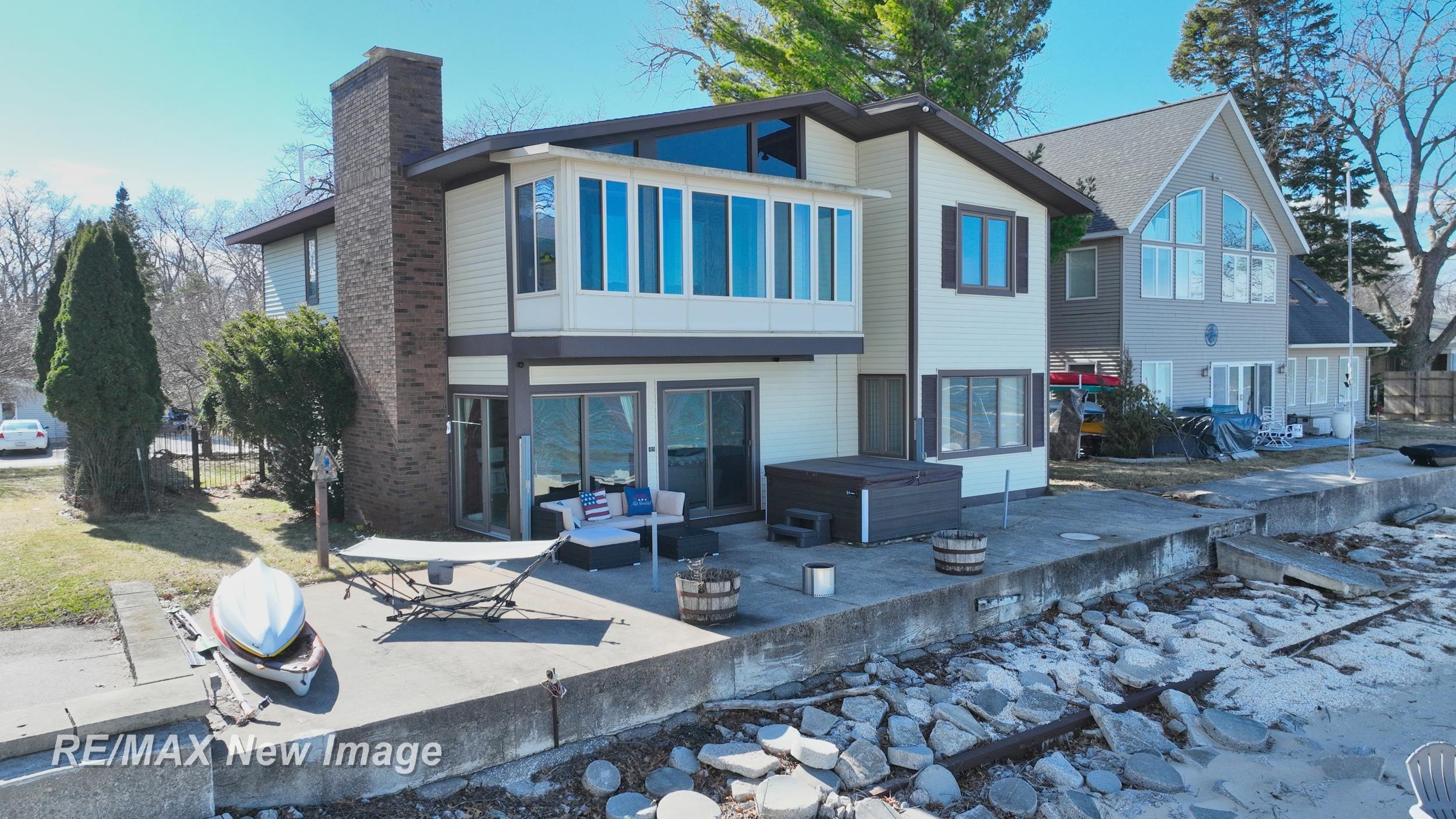 389 Ricoma Beach Road Bay City, MI 48706 - Photo 5 of 61