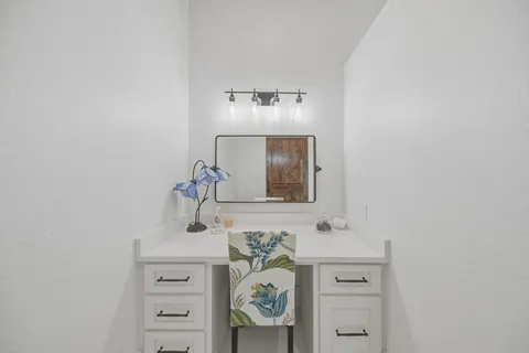 $3,800,000 | 1094 Dunlavy Road, Cat Spring, TX 78933