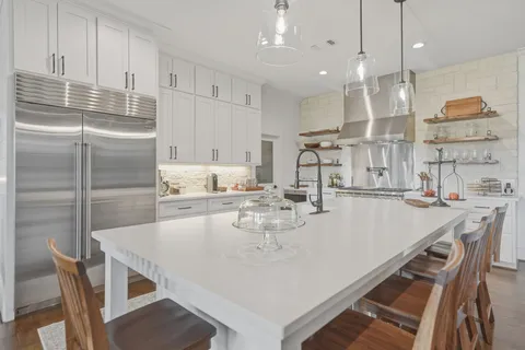 $3,800,000 | 1094 Dunlavy Road, Cat Spring, TX 78933