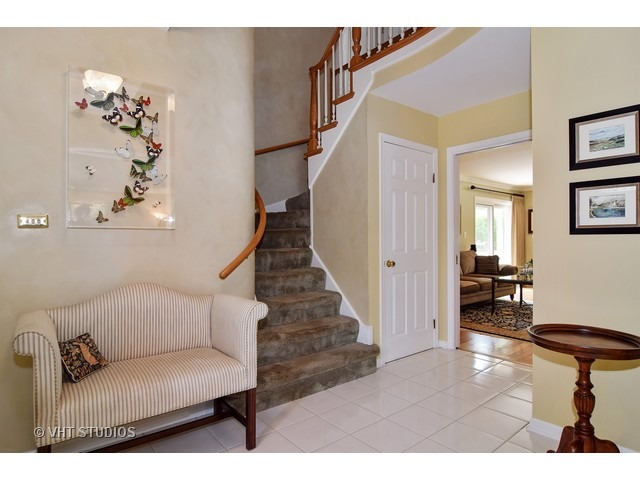 2 Old Valley Road Rolling Meadows, IL 60008 - Photo 2 of 17 a living room with furniture and wooden floor