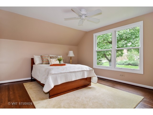 2 Old Valley Road Rolling Meadows, IL 60008 - Photo 15 of 17 a bedroom with a bed and wooden floor
