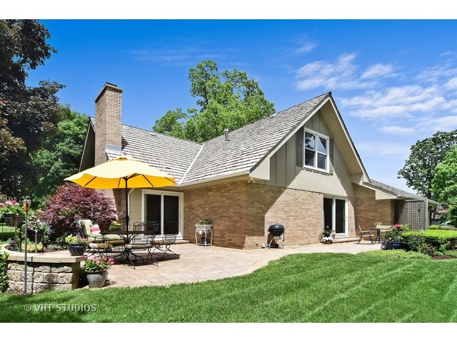2 Old Valley Road Rolling Meadows, IL 60008 - Photo 16 of 17 a view of a house with backyard porch and furniture