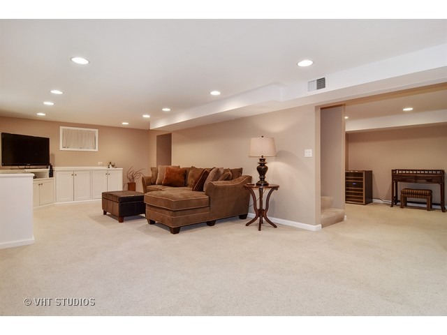 2 Old Valley Road Rolling Meadows, IL 60008 - Photo 9 of 17 a living room with furniture and a flat screen tv