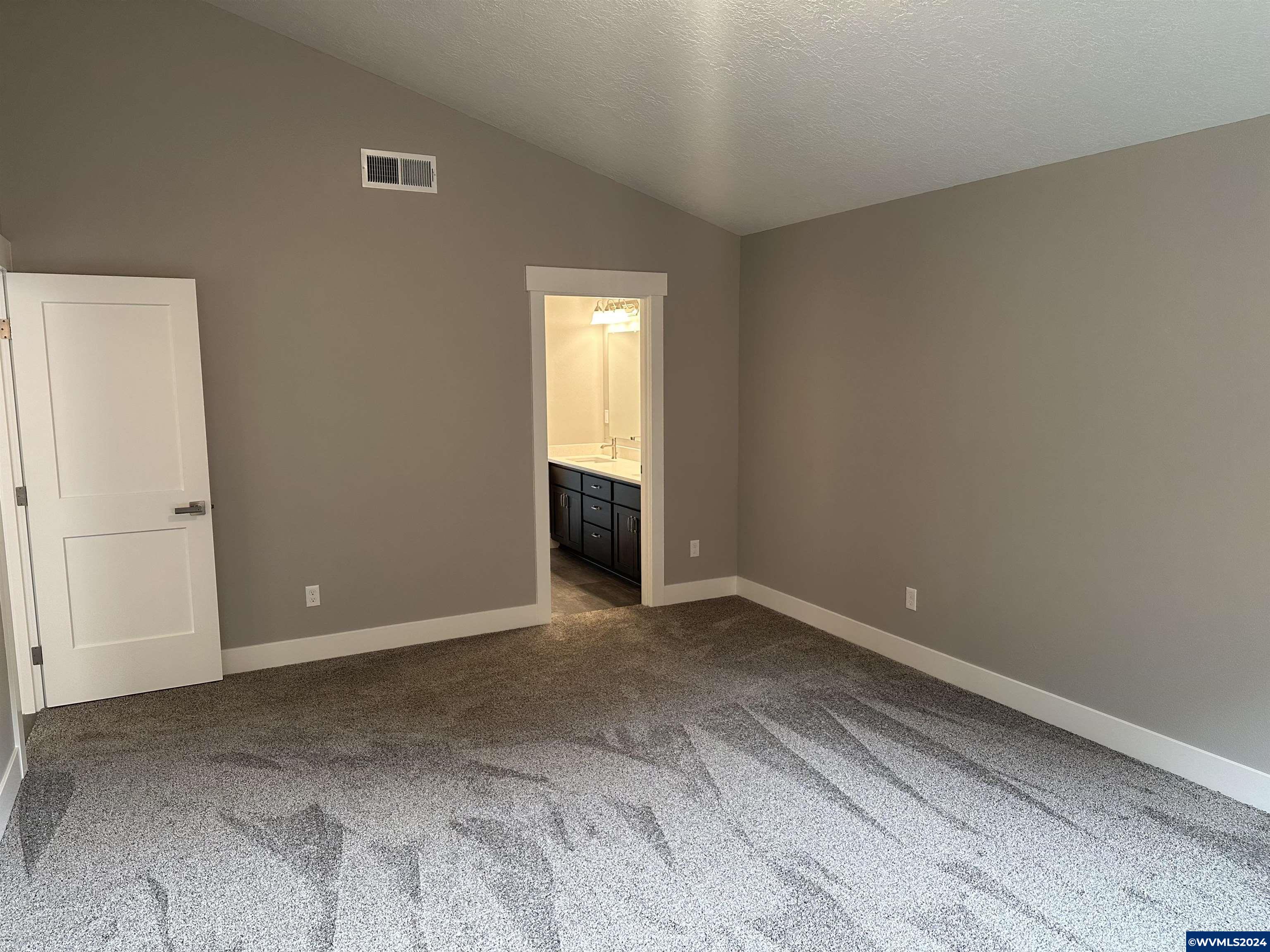 5627 Jeremy Vly Road Southeast Salem, OR 97306 - Photo 11 of 22 Gallery Image 11