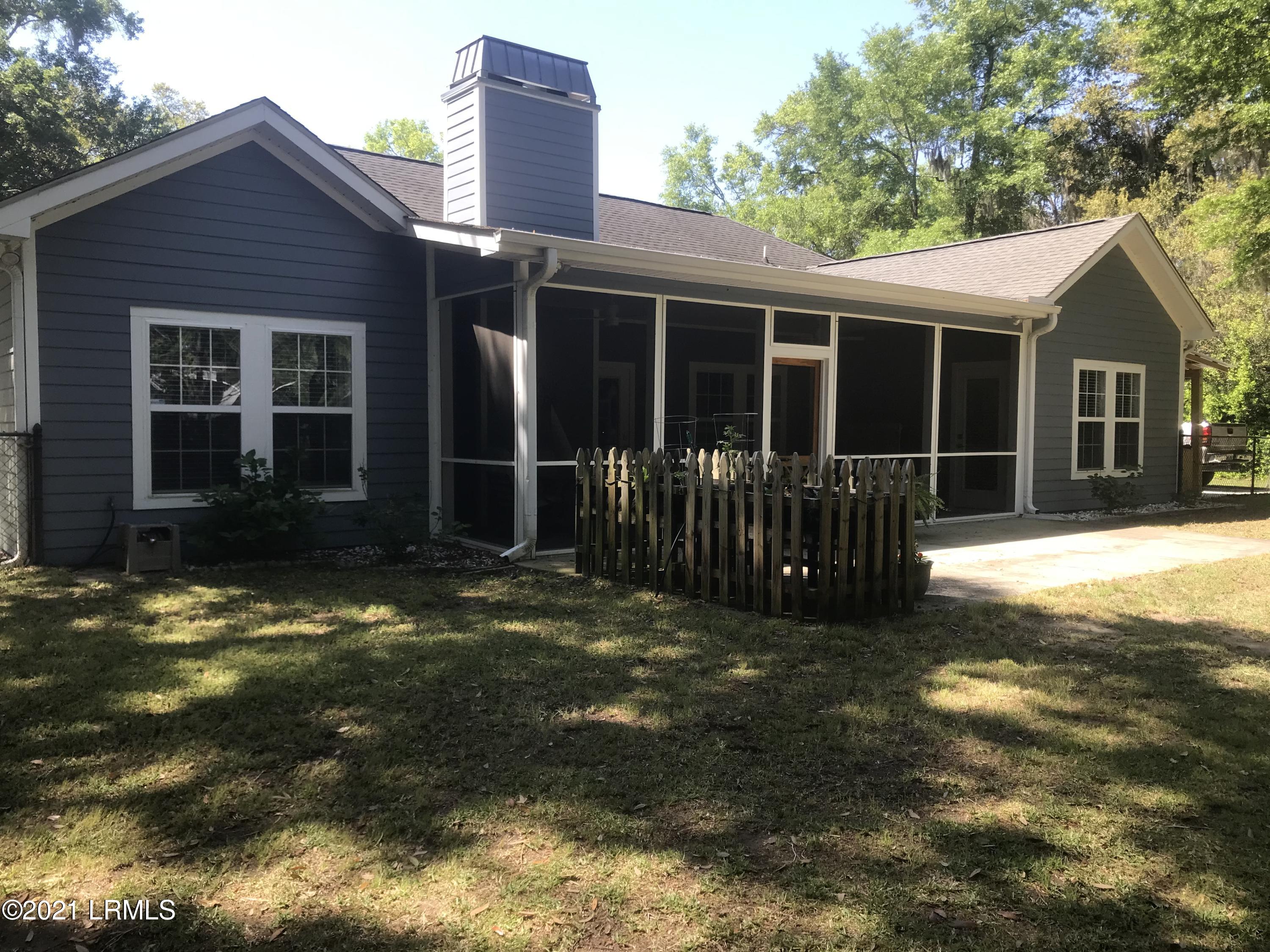 8 Sheppard Road Beaufort, SC 29907 - Photo 5 of 25 IMG_4332