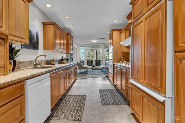 $1,000,000 | 3701 West Crescent Rim Drive, Unit 406 & 407, Boise, ID 83706