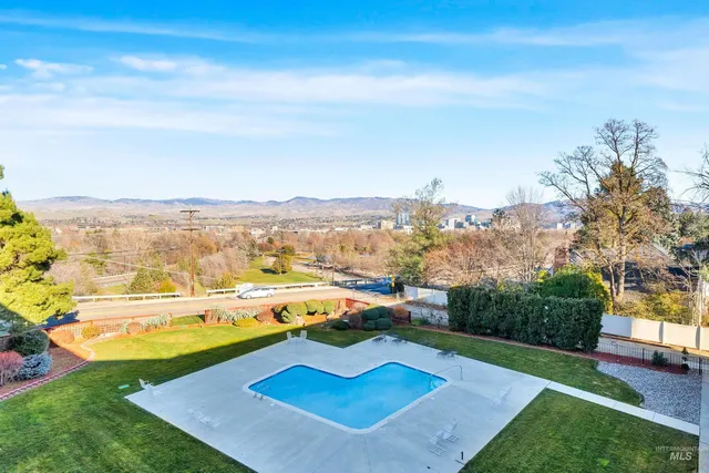 $1,000,000 | 3701 West Crescent Rim Drive, Unit 406 & 407, Boise, ID 83706