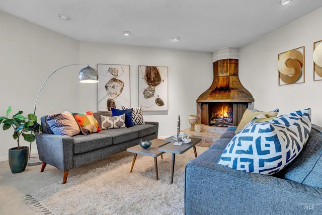 $1,000,000 | 3701 West Crescent Rim Drive, Unit 406 & 407, Boise, ID 83706