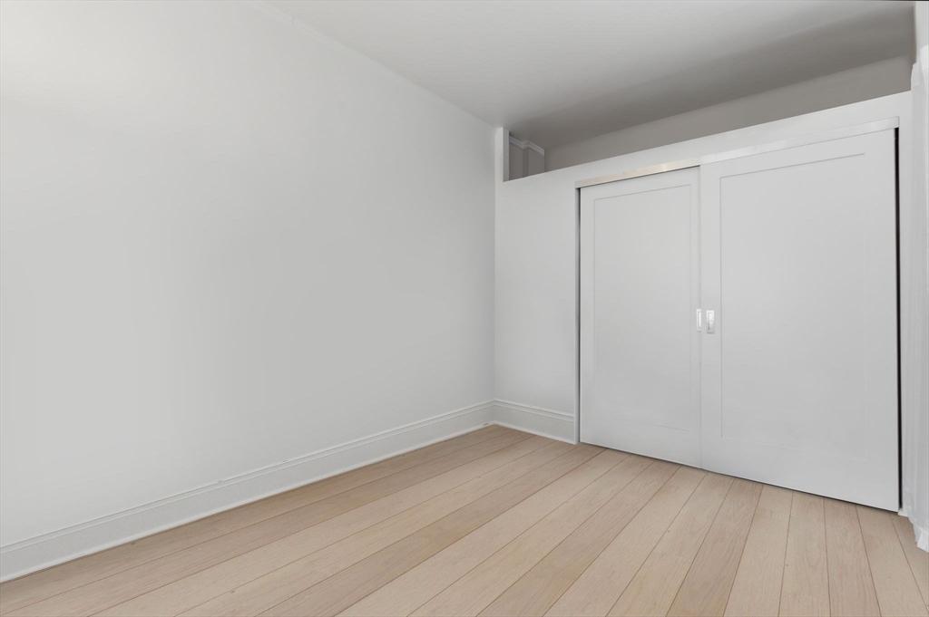 21 Beacon Street, Unit 11L Boston, MA 02108 - Photo 7 of 23 a view of an empty room