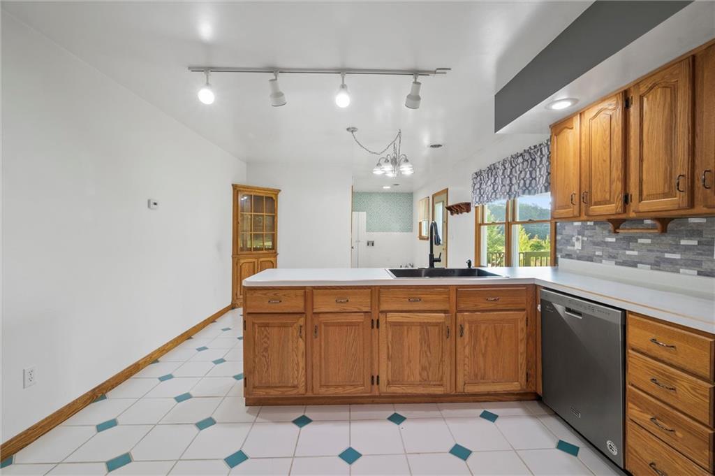 156 Riemer Road Sarver, PA 16055 - Photo 9 of 37 Gallery Image 9