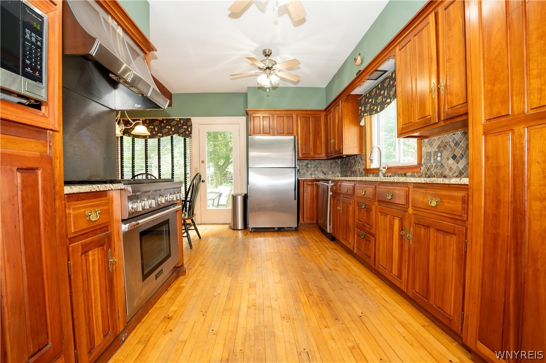 10775 Main Street Clarence, NY 14031 - Photo 26 of 50 Kitchen