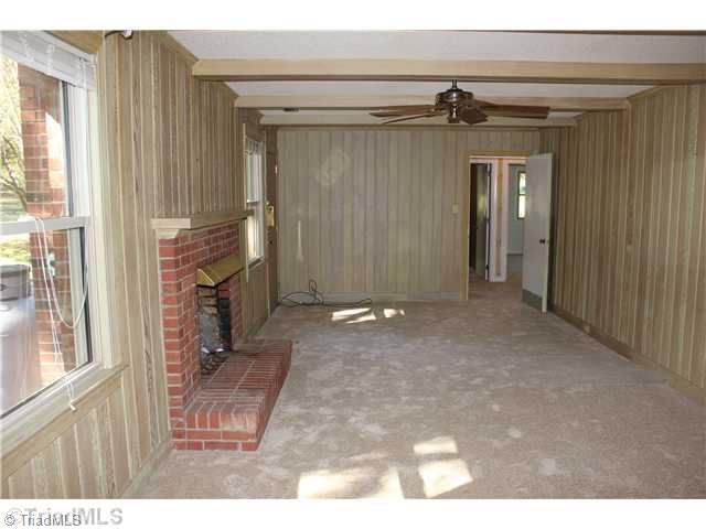 176 Mocks Church Road Advance, NC 27006 - Photo 15 of 19 Den/Family/Great Room.