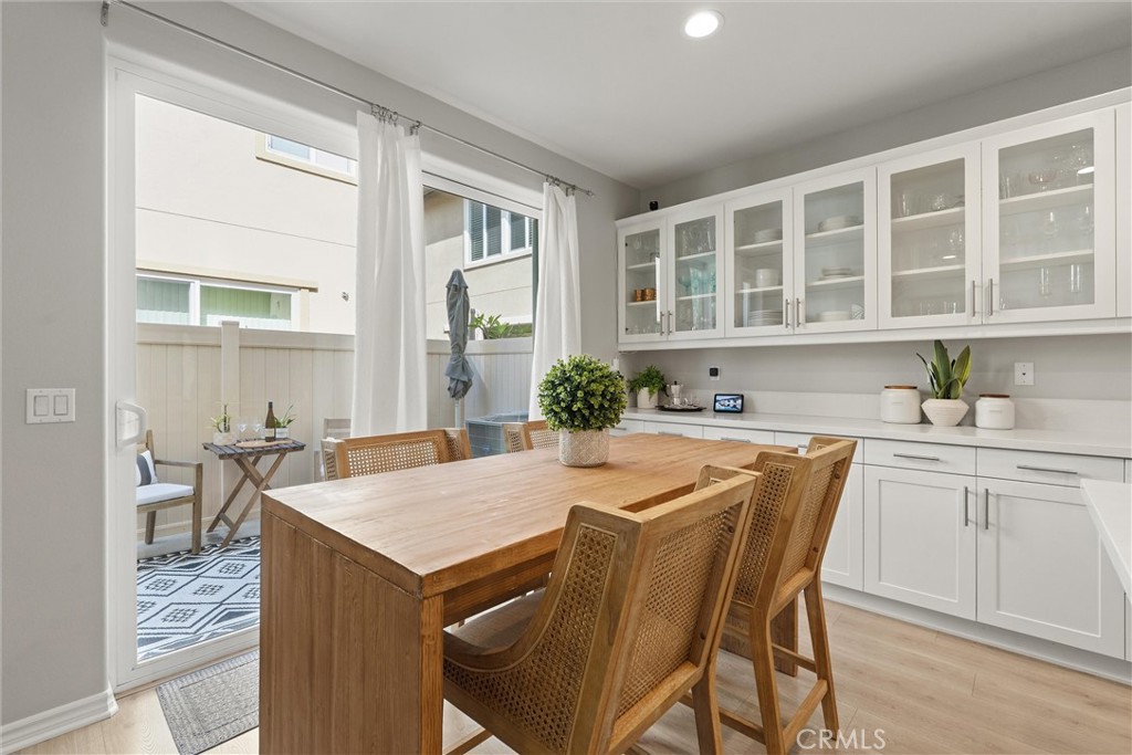 250 West Ridgewood Street Long Beach, CA 90805 - Photo 8 of 44