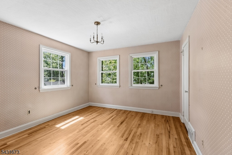 106 Gallows Hill Road Cranford, NJ 07016 - Photo 13 of 27