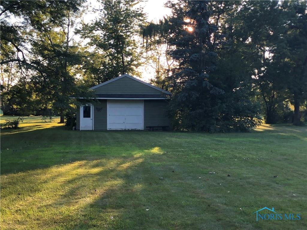 24425 Dunbridge Road Perrysburg, OH 43551 - Photo 4 of 37 Gallery Image 4