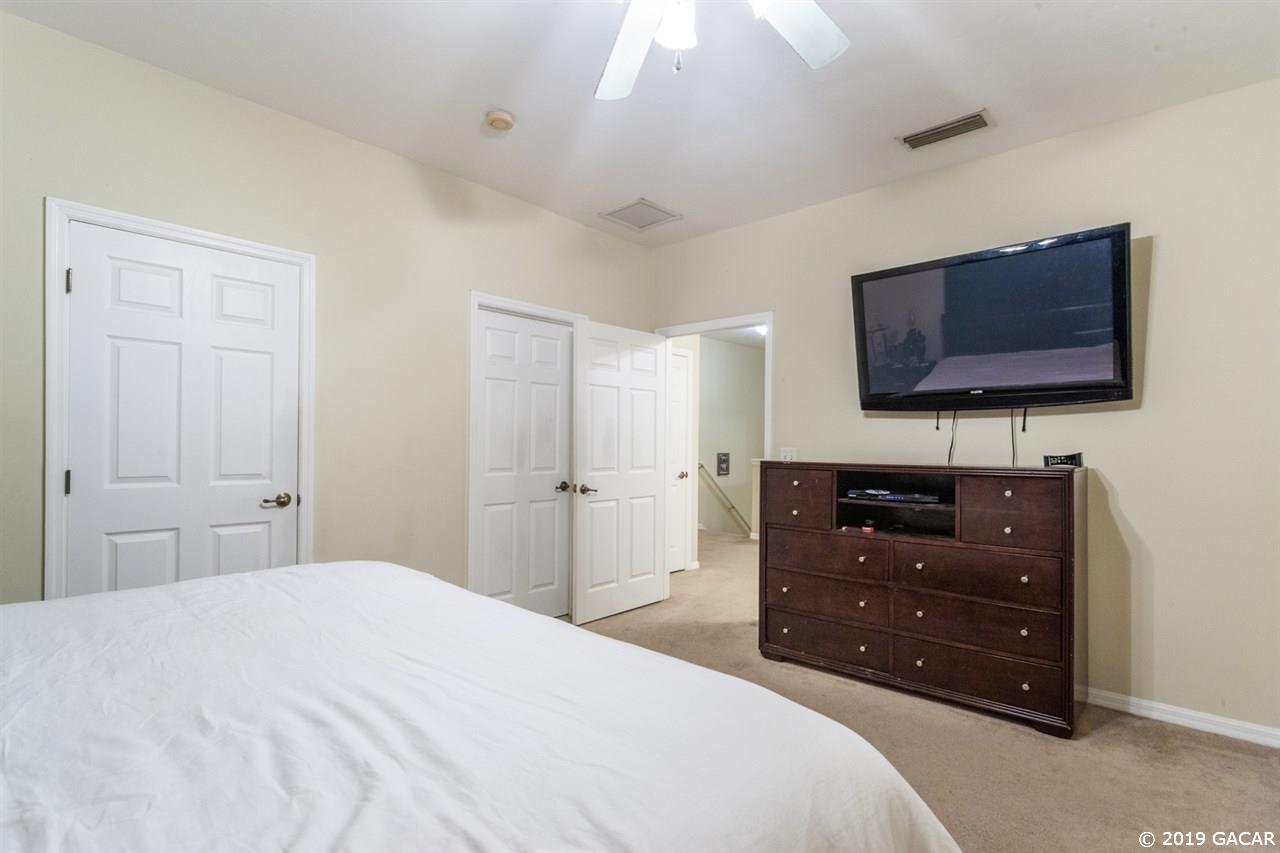 542 Northwest 39th Road, Unit 404 Gainesville, FL 32607 - Photo 13 of 20
