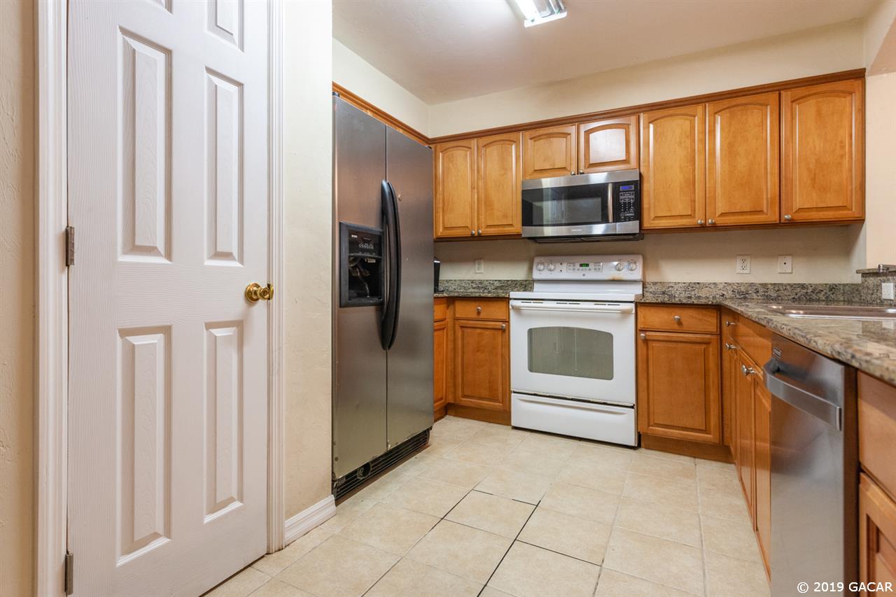 542 Northwest 39th Road, Unit 404 Gainesville, FL 32607 - Photo 5 of 20