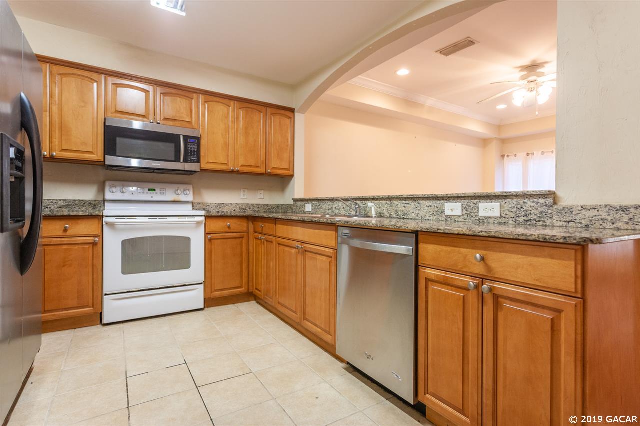 542 Northwest 39th Road, Unit 404 Gainesville, FL 32607 - Photo 6 of 20