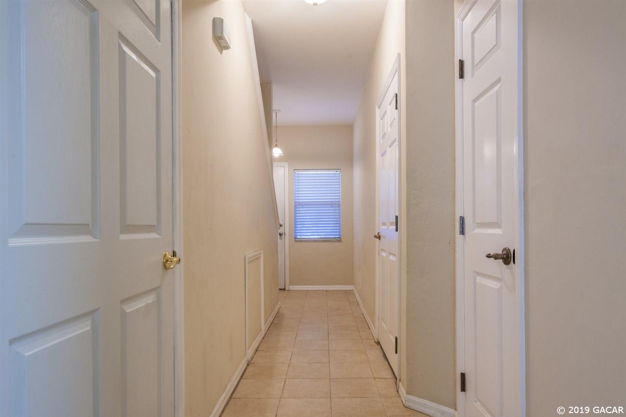 542 Northwest 39th Road, Unit 404 Gainesville, FL 32607 - Photo 9 of 20