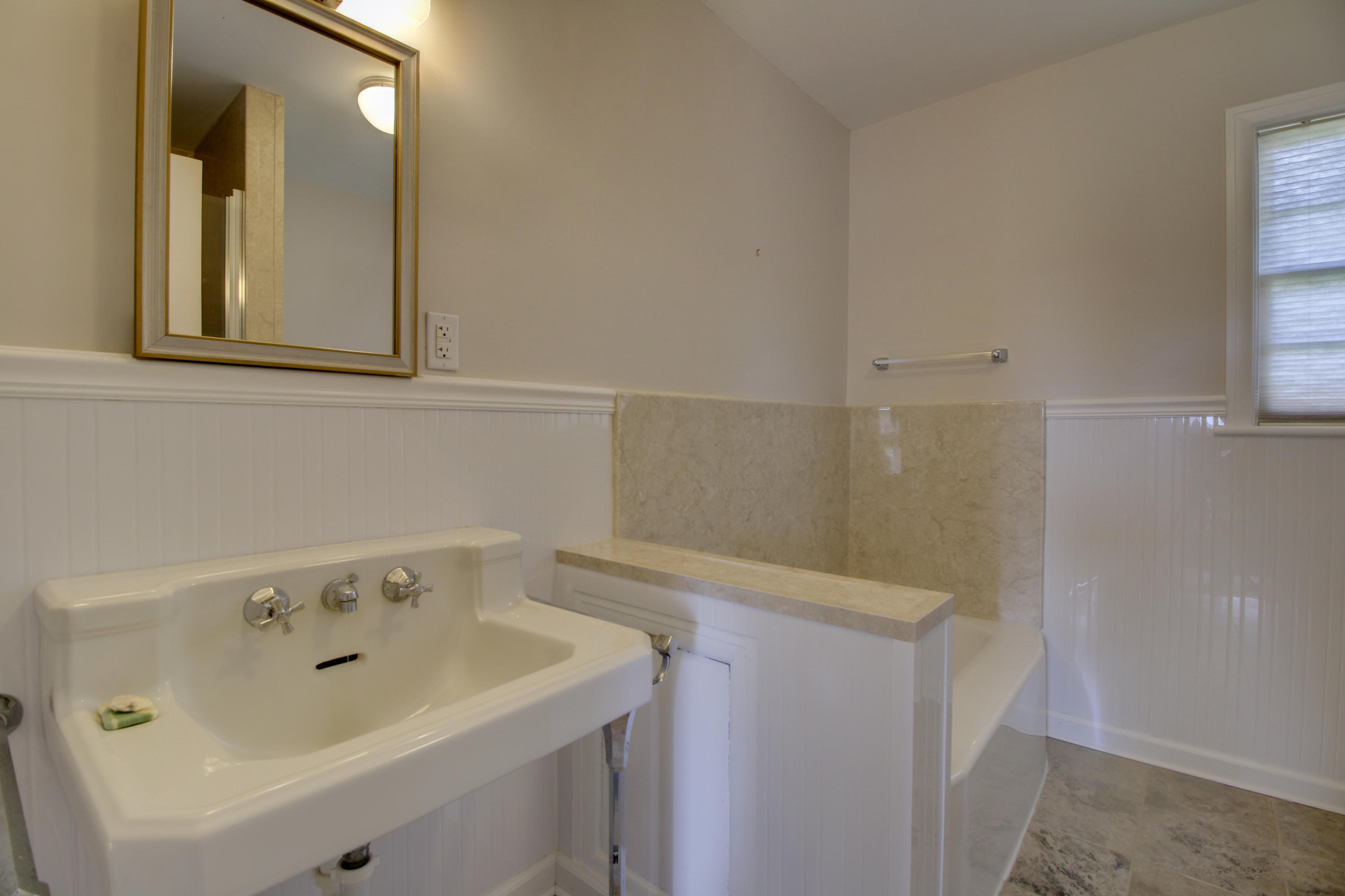 5129 Roselawn Road Roanoke, VA 24018 - Photo 17 of 33 _MG_8451_2_3