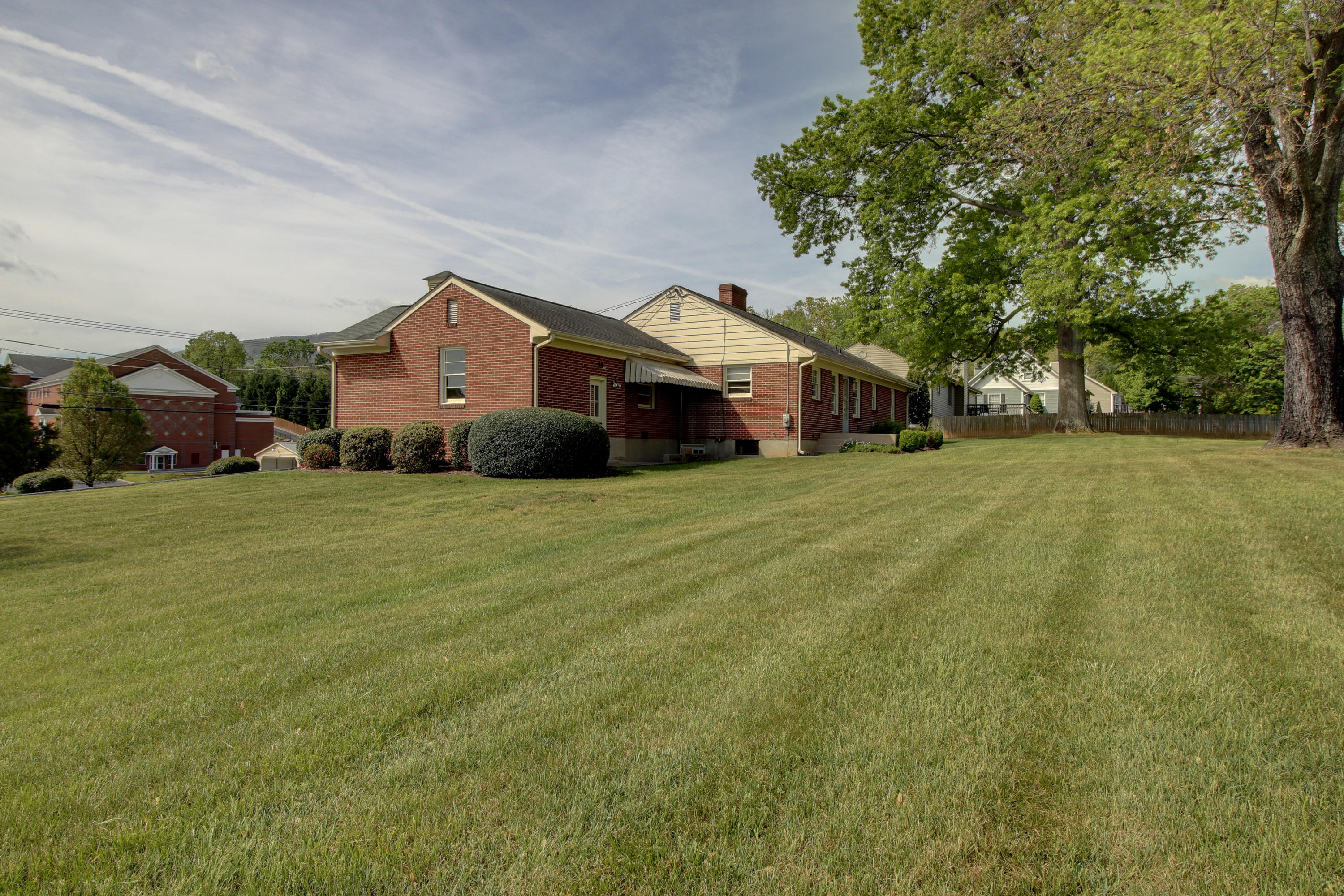 5129 Roselawn Road Roanoke, VA 24018 - Photo 29 of 33 _MG_8496_7_8