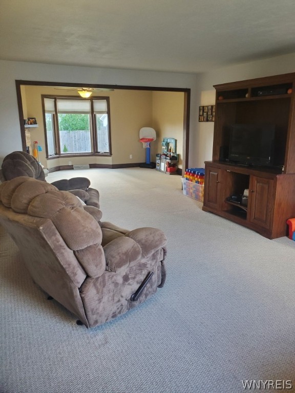 136 Rovner Place Hamburg, NY 14075 - Photo 11 of 45