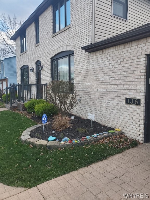 136 Rovner Place Hamburg, NY 14075 - Photo 3 of 45