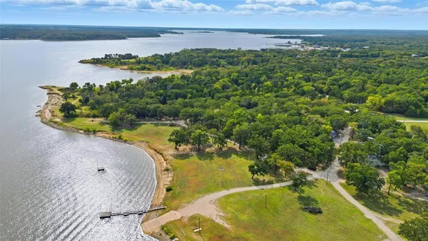 $180,000 | 402 North Shady Lane, Gordonville, TX 76245