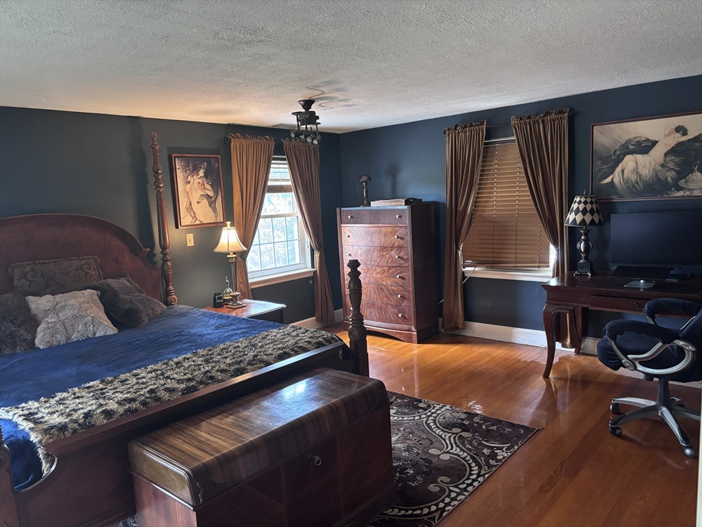 2055 Allen Street Springfield, MA 01118 - Photo 8 of 42