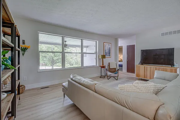 $359,900 | 1071 Hartford Circle, Lawrenceburg, IN 47025