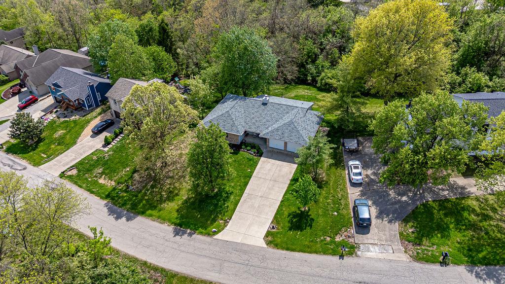1071 Hartford Circle Lawrenceburg, IN 47025 - Photo 4 of 44