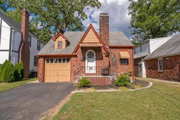 $550,000 | 611 Sheridan Avenue, Roselle, NJ 07203