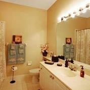 10256 Andover Coach Circle, Unit H2 Wellington, FL 33449 - Photo 21 of 24 2nd Bath room
