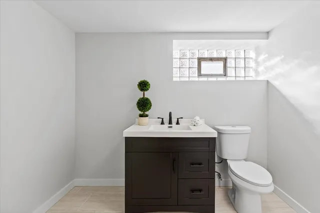 $565,000 | 10206 South St Louis Avenue, Evergreen Park, IL 60805