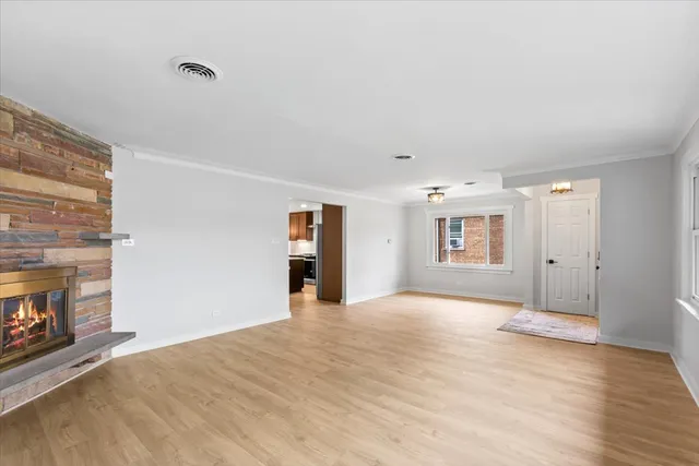 $565,000 | 10206 South St Louis Avenue, Evergreen Park, IL 60805