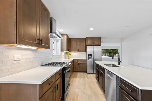 $565,000 | 10206 South St Louis Avenue, Evergreen Park, IL 60805