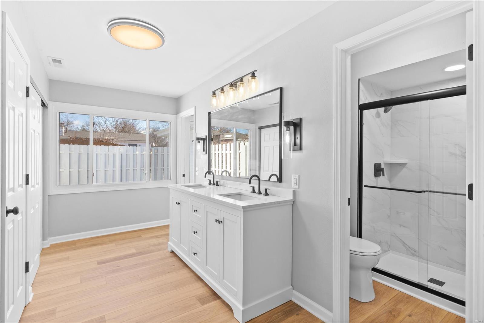 304 Holloway Road Ballwin, MO 63011 - Photo 6 of 27 Gallery Image 6