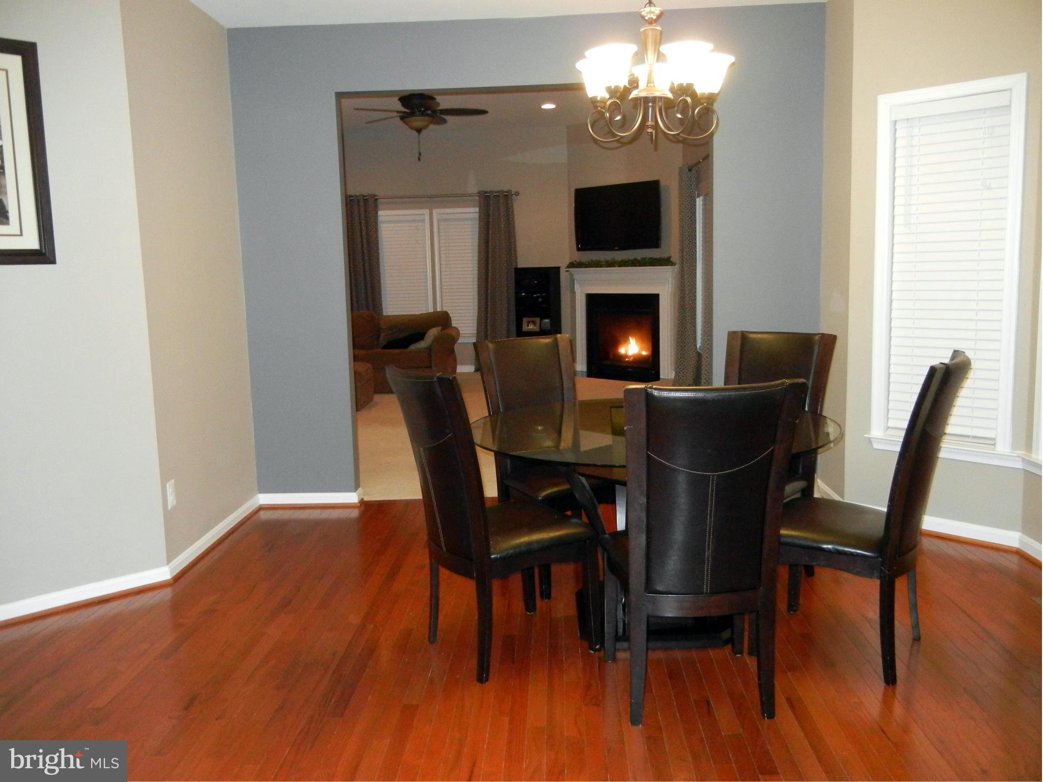 23364 Minerva Drive Ashburn, VA 20148 - Photo 14 of 30 Kitchen