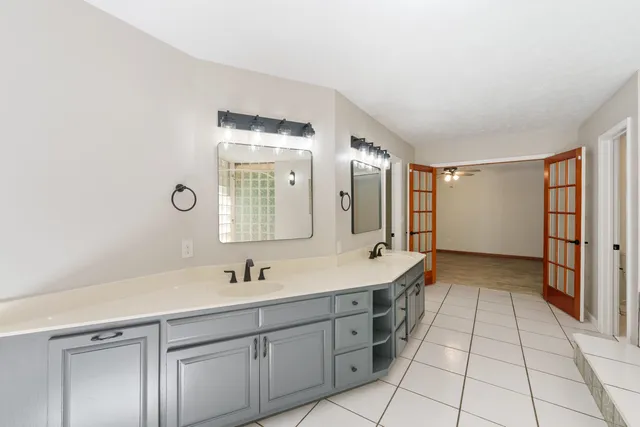 $574,900 | 10430 Highway 100, Henderson, TN 38340