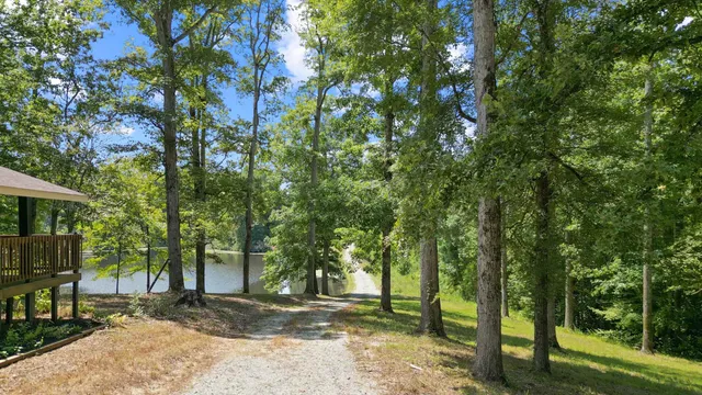 $574,900 | 10430 Highway 100, Henderson, TN 38340