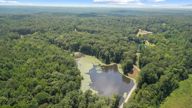 $574,900 | 10430 Highway 100, Henderson, TN 38340