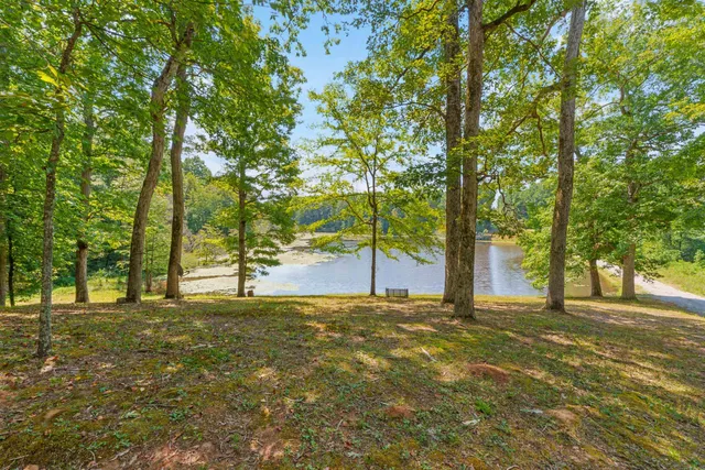 $574,900 | 10430 Highway 100, Henderson, TN 38340