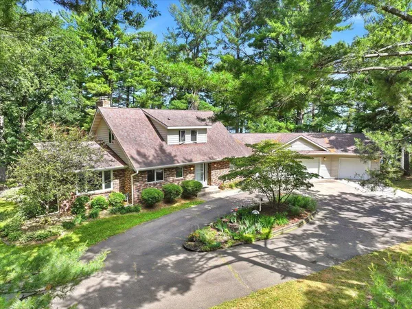 $595,000 | E5971 800th Avenue, Menomonie, WI 54751