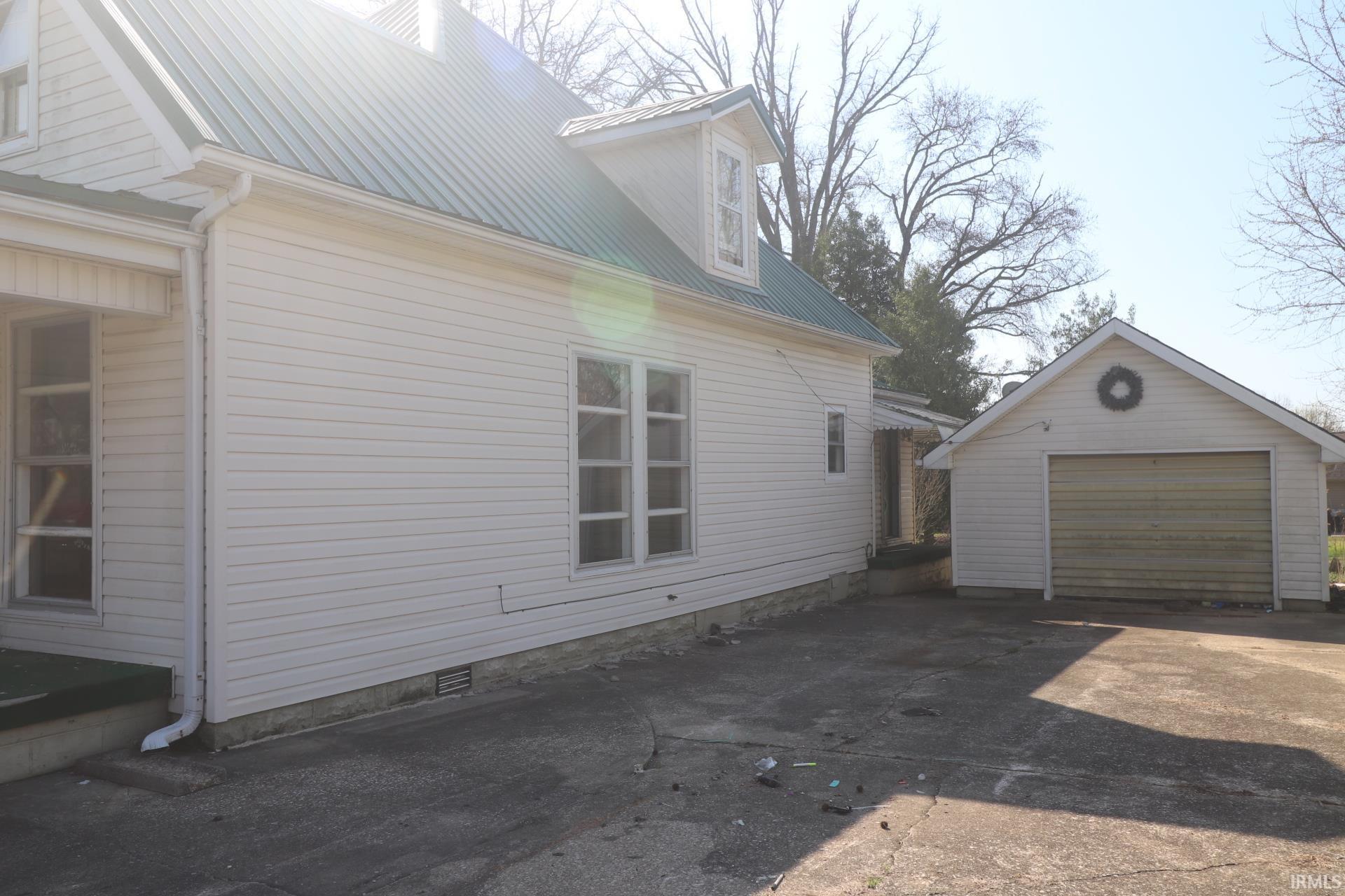 405 Southwest 3rd Street Loogootee, IN 47553 - Photo 3 of 19