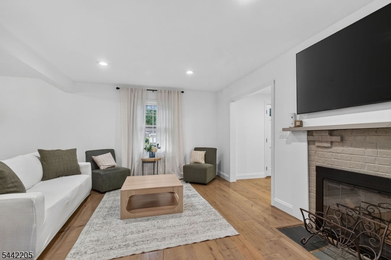 2160 Raritan Road Scotch Plains, NJ 07076 - Photo 7 of 33