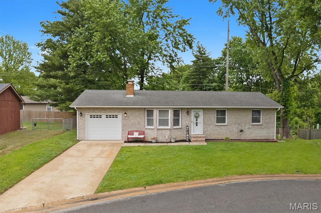 117 Stuart Street Bethalto, IL 62010 - Photo 2 of 34