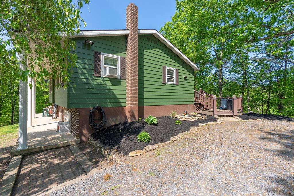 12163 Henderson Overlook Road Huntingdon, PA 16652 - Photo 6 of 39 Gallery Image 6