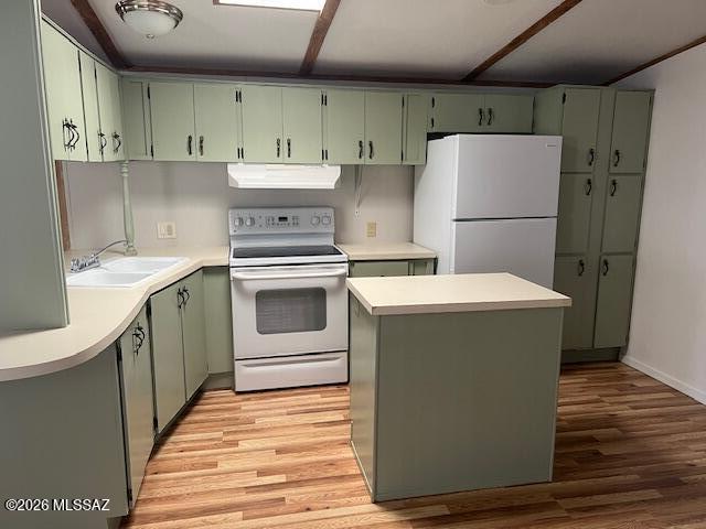 8401 South Kolb Road, Unit 168 Tucson, AZ 85756 - Photo 4 of 20 a utility room with cabinets washer and dryer